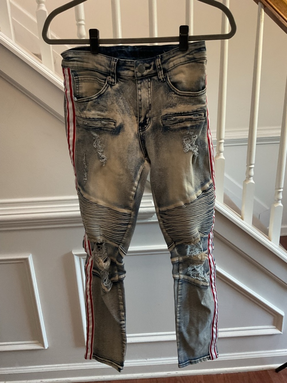 Rue21 Distressed Gray Skinny Jeans with Red Stripes and rips
